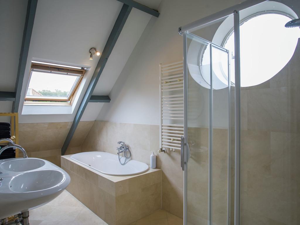 T Oude Koetshuis Vakantiehuis *